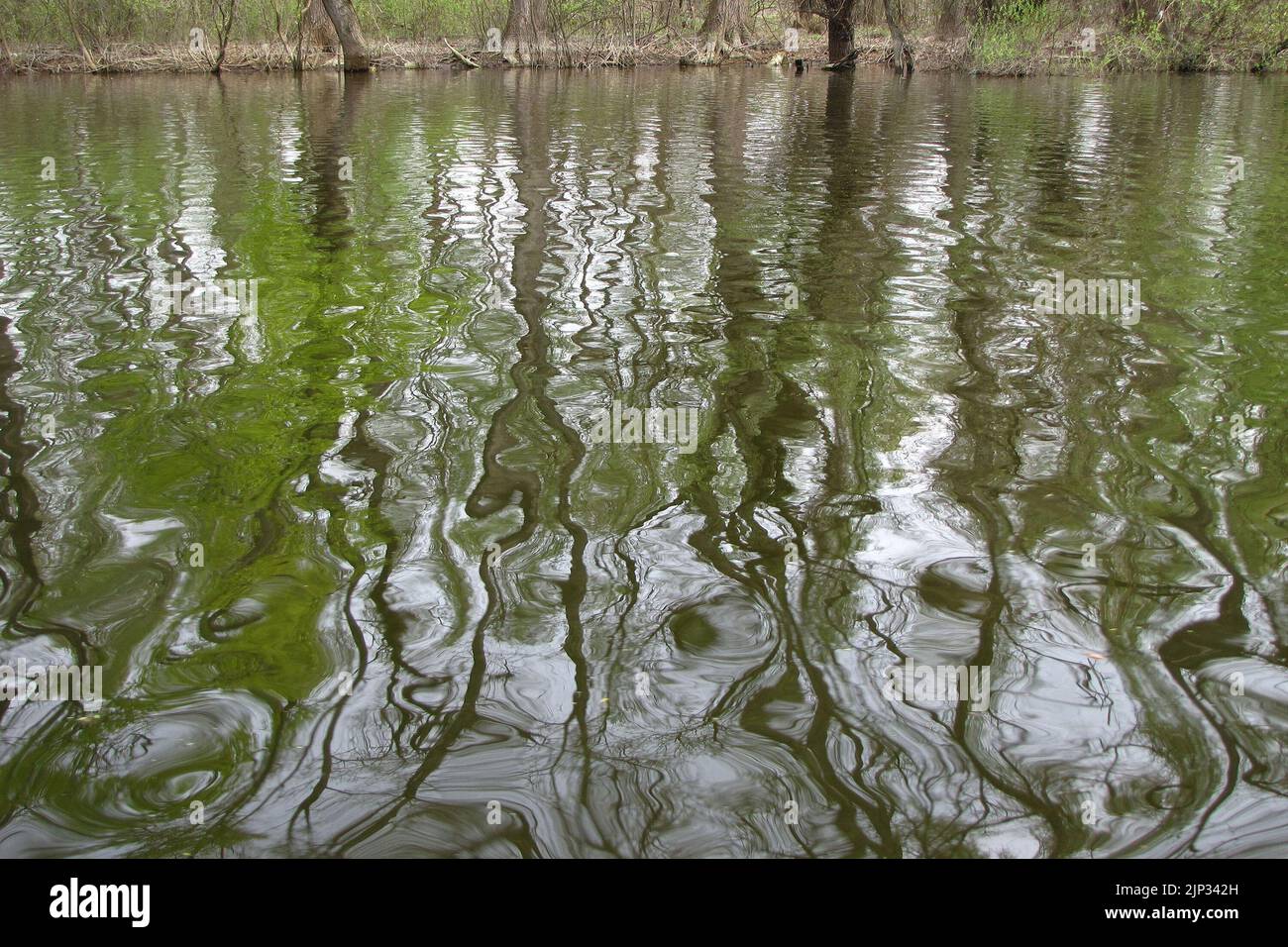 Abstract shapes on water hi-res stock photography and images - Alamy