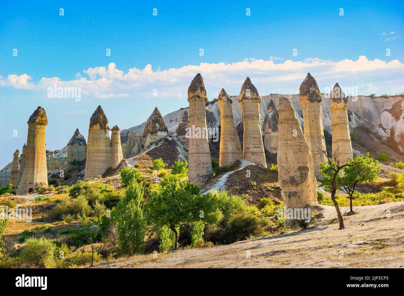 love valley, rock formation, cappadocia, historischer nationalpark