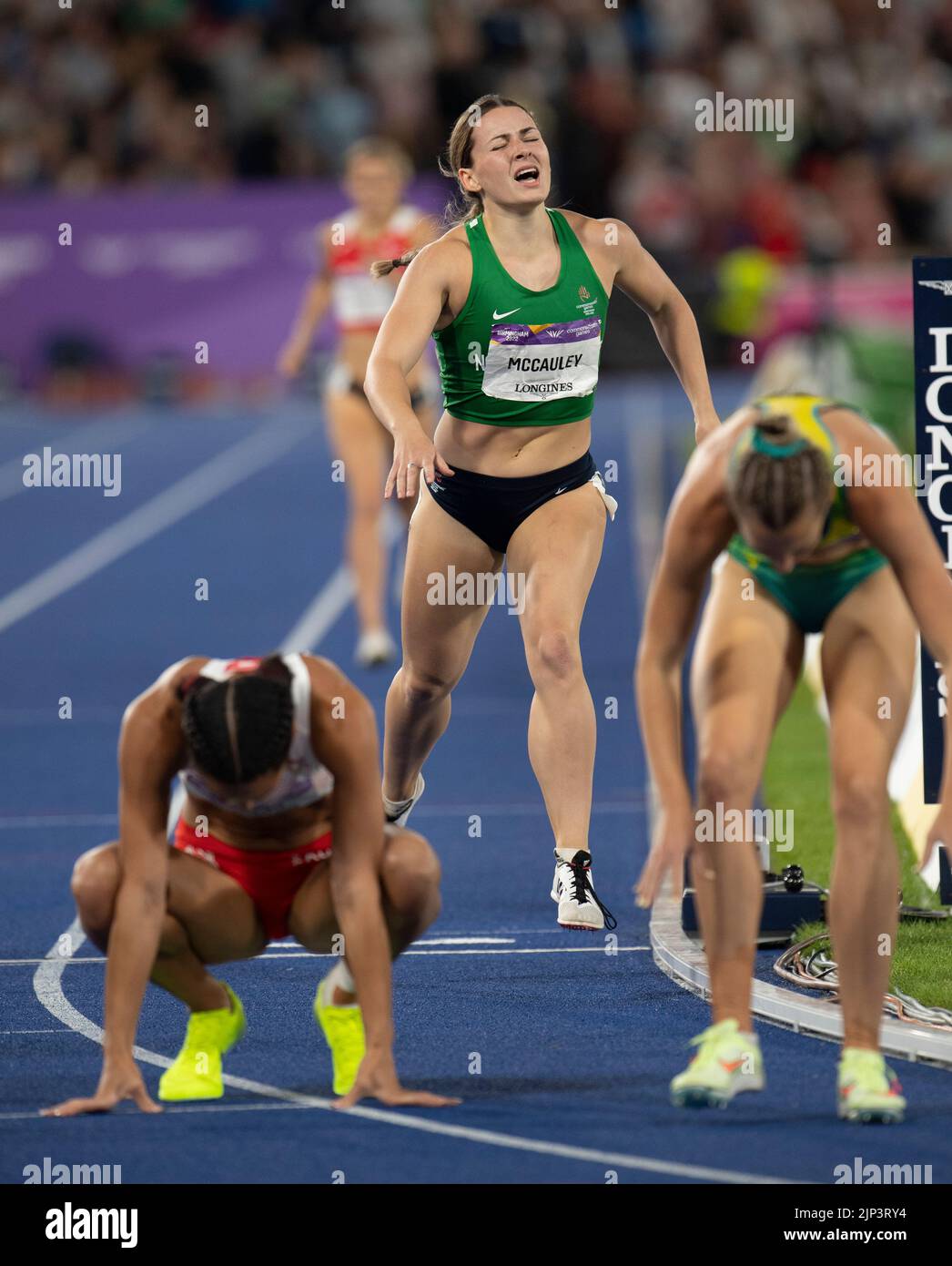 Anna McCauley of Northern Ireland competing in the women's 800m heptathlon at the Commonwealth Games at Alexander Stadium, Birmingham, England, on 2nd Stock Photo