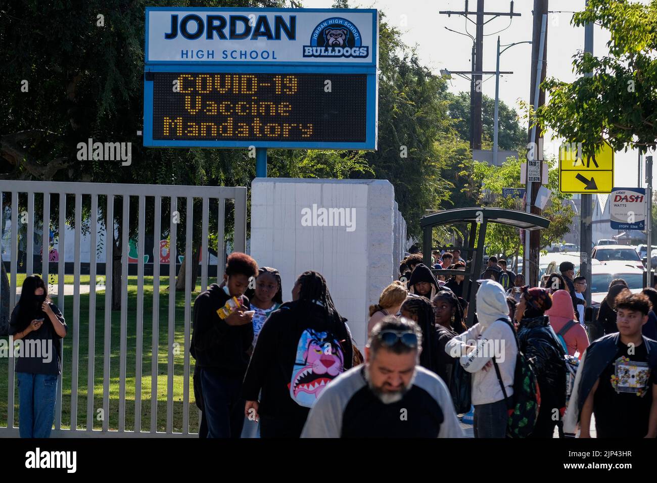 Los Angeles, California, USA. 15th Aug, 2022. Students return to school