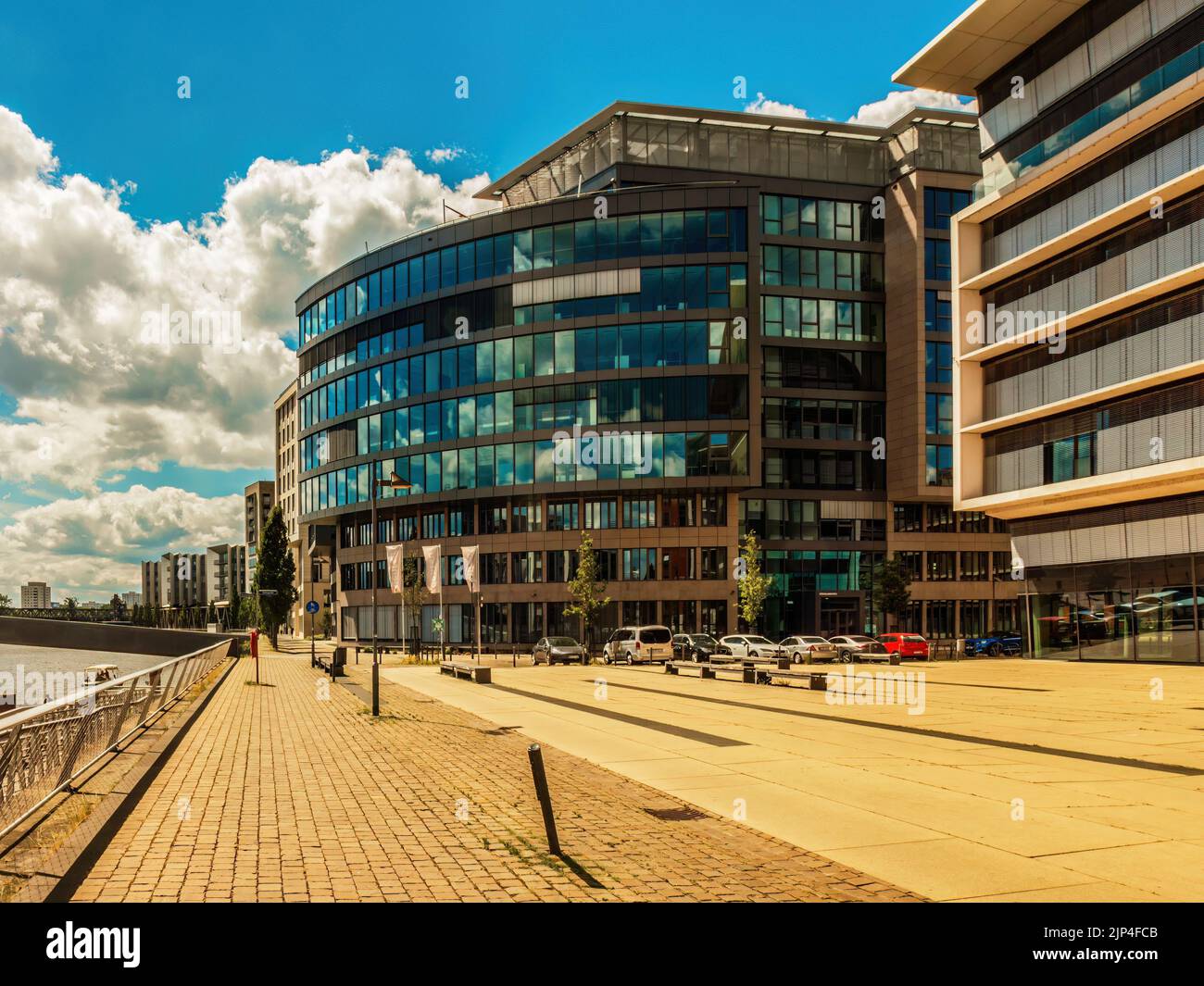 Curated visual reference: Picture Idea: 2022 Modern Building Design Hi Res Stock Photography And Images