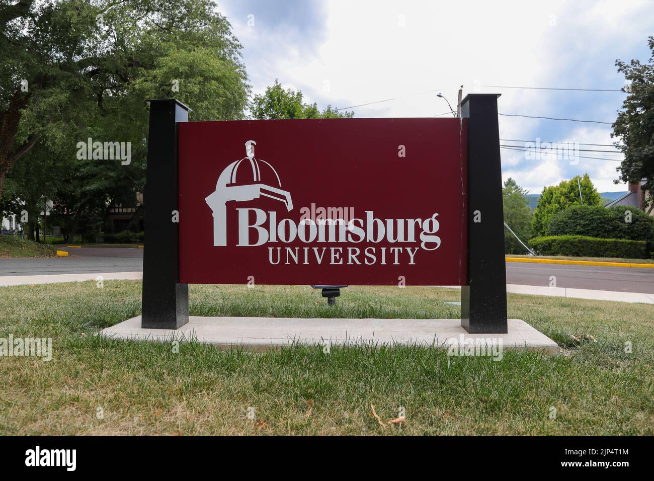 Bloomsburg, United Statesq. 15th Aug, 2022. A Bloomsburg University logo is displayed on a sign on campus in Bloomsburg, Pennsylvania, on August 15, 2022. Bloomsburg joined Lock Haven University and Mansfield University in July 2022 to form the new Commonwealth University of Pennsylvania. (Photo by Paul Weaver/Sipa USA) Credit: Sipa USA/Alamy Live News Stock Photo