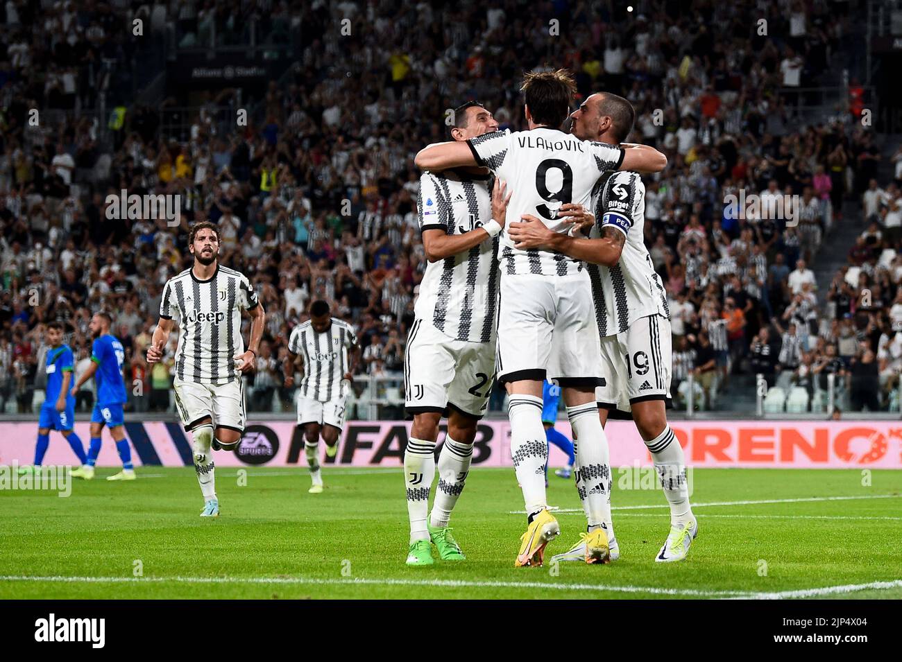 Turin, Italy. 15 August 2022. Dusan Vlahovic of Juventus FC celebrates with his teammates after scoring a goal during the Serie A football match between Juventus FC and US Sassuolo. Credit: Nicolò Campo/Alamy Live News Stock Photo