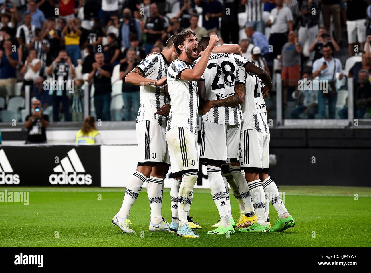 Turin, Italy. 15 August 2022. Dusan Vlahovic of Juventus FC celebrates with his teammates after scoring a goal during the Serie A football match between Juventus FC and US Sassuolo. Credit: Nicolò Campo/Alamy Live News Stock Photo