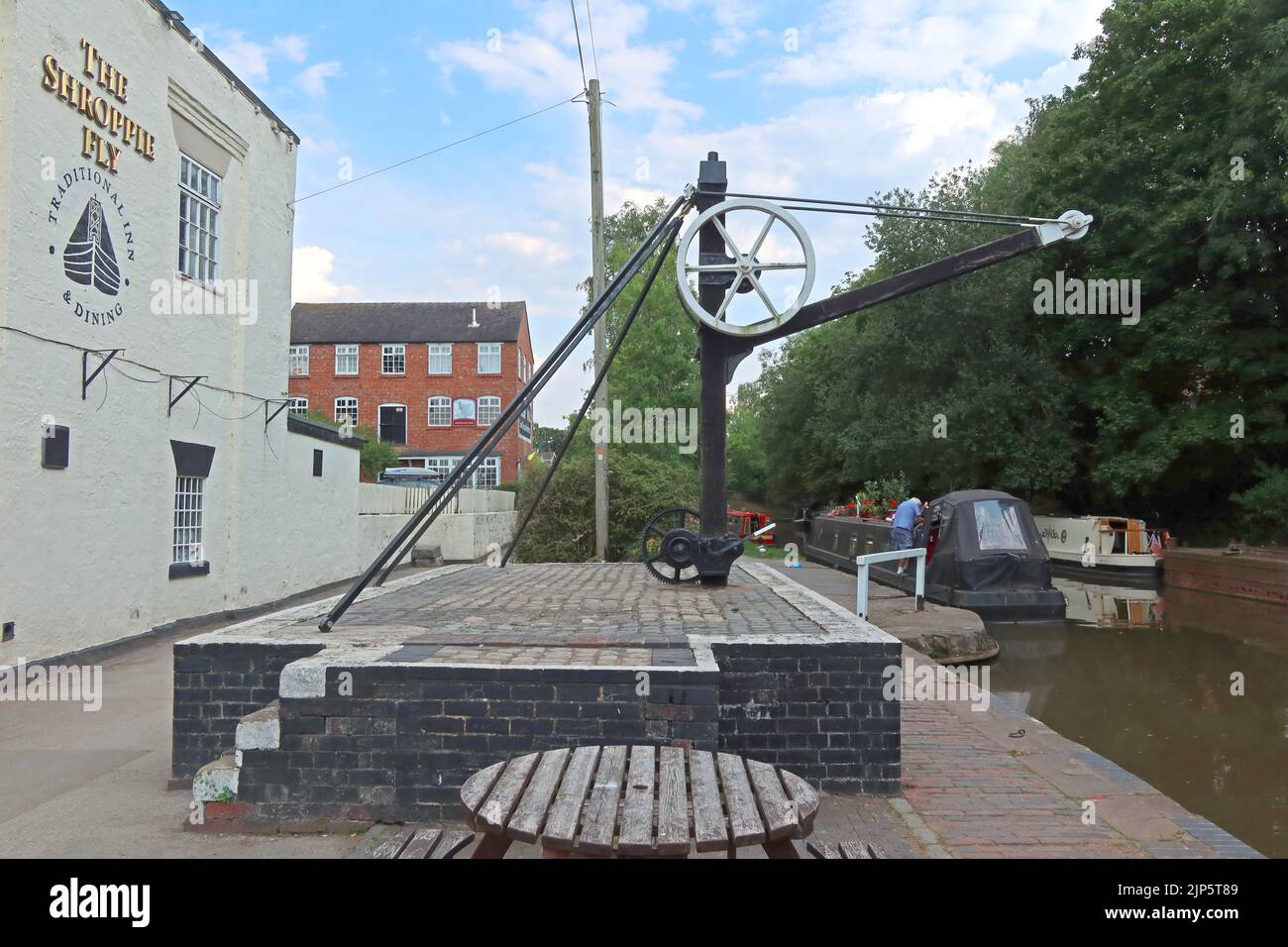 Audlem Marina and the Shroppie Fly pub, Audlem, Cheshire, England, UK, CW3 0AB Stock Photo