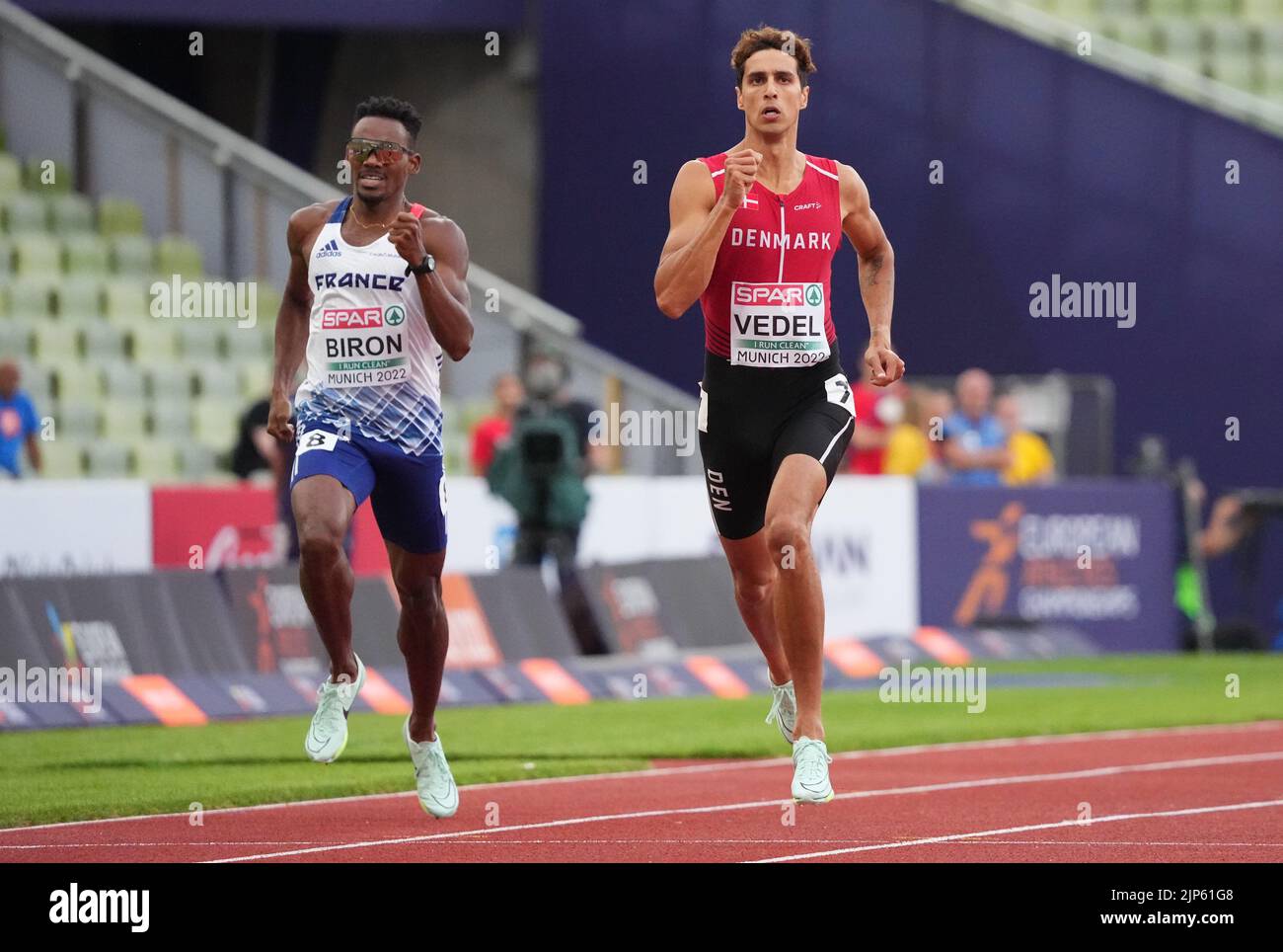 Men 400 Meter Racing Munich, Germany. 15th Aug, 2022. Athletics: European Championships, men ...