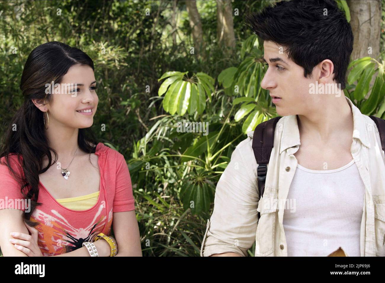 Selena gomez and david henrie hi-res stock photography and images - Alamy