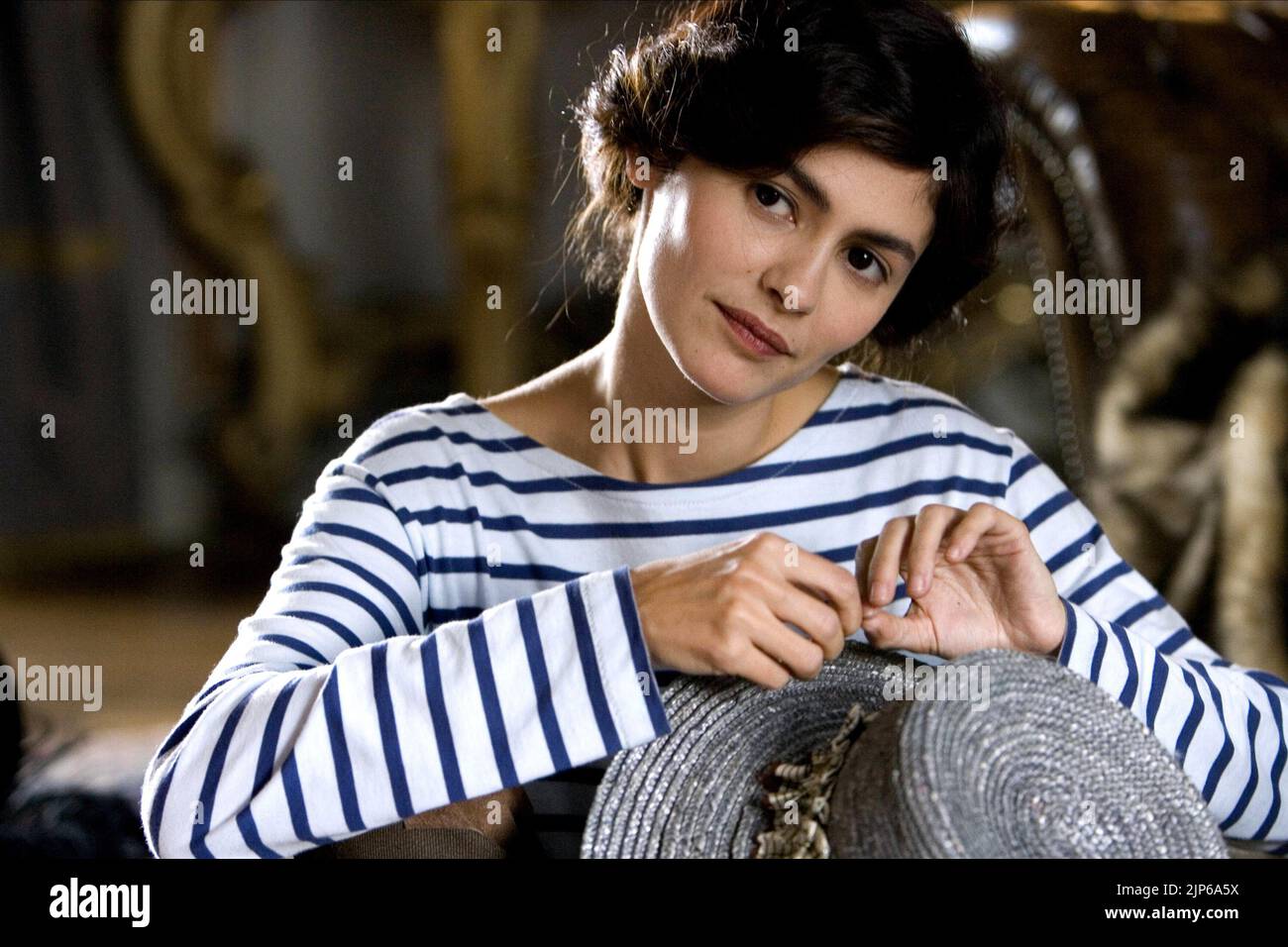 Chanel hair hi-res stock photography and images - Alamy