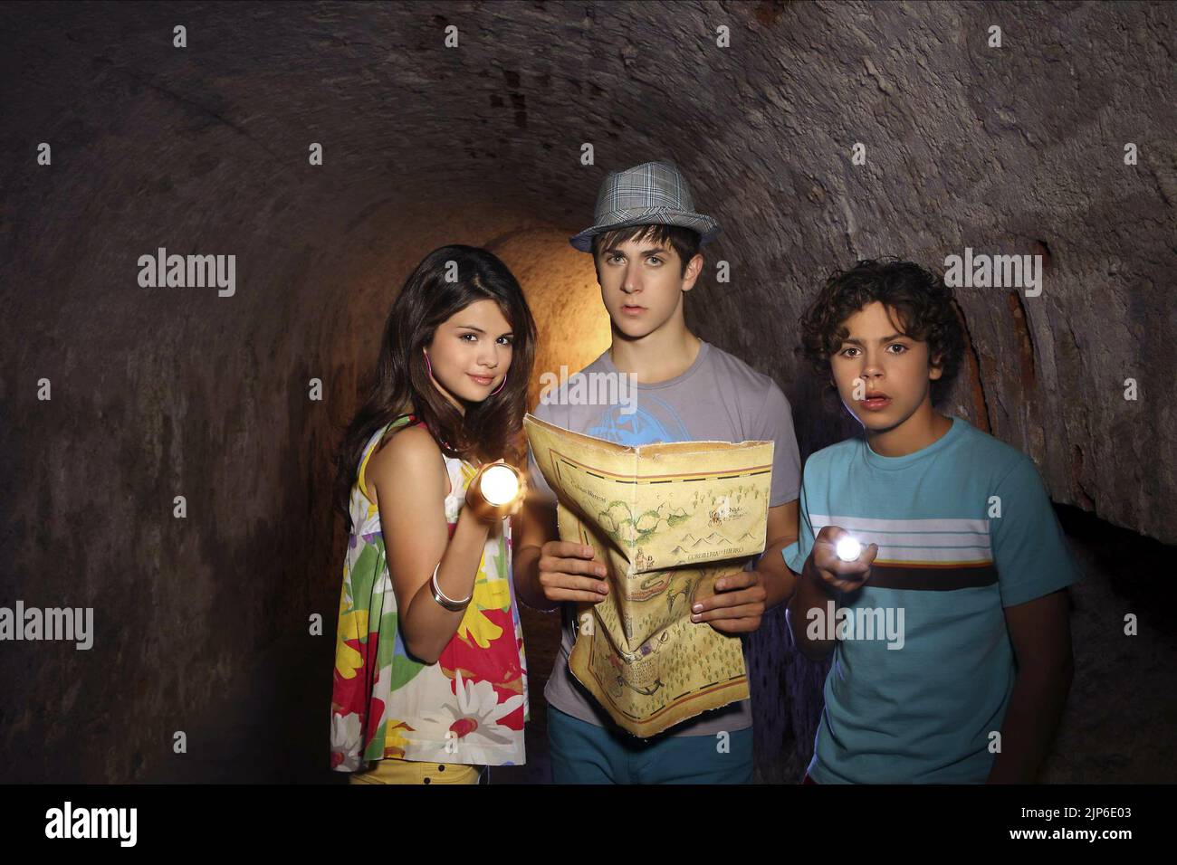 Wizards Beyond Waverly Place Trailer Sets New Disney Channel Record, image size:1300x956