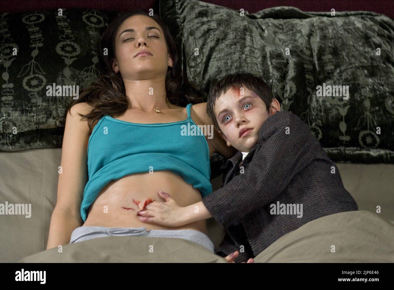 Чудеса с небес 2016. Платье для девятилетних девочек. Виктория гнедова пропала. Чудеса с небес фильм 2016 дженнифер гарнер. Девятилетний девочке мешает жить.