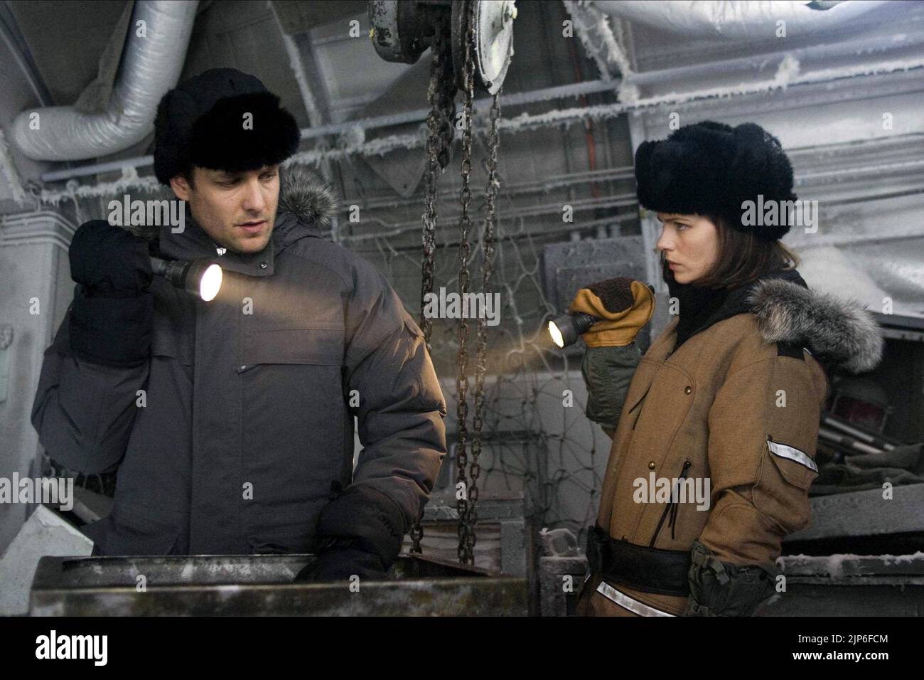 Gabriel macht kate beckinsale whiteout hi res stock photography