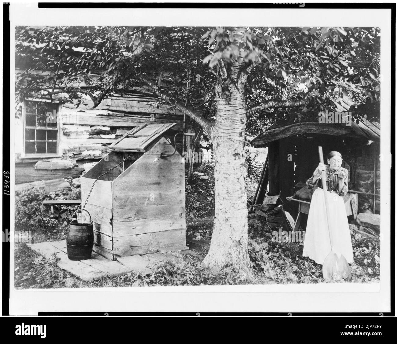 The old oaken bucket photo by H. Winslow Fegley, Reading, Pa Stock