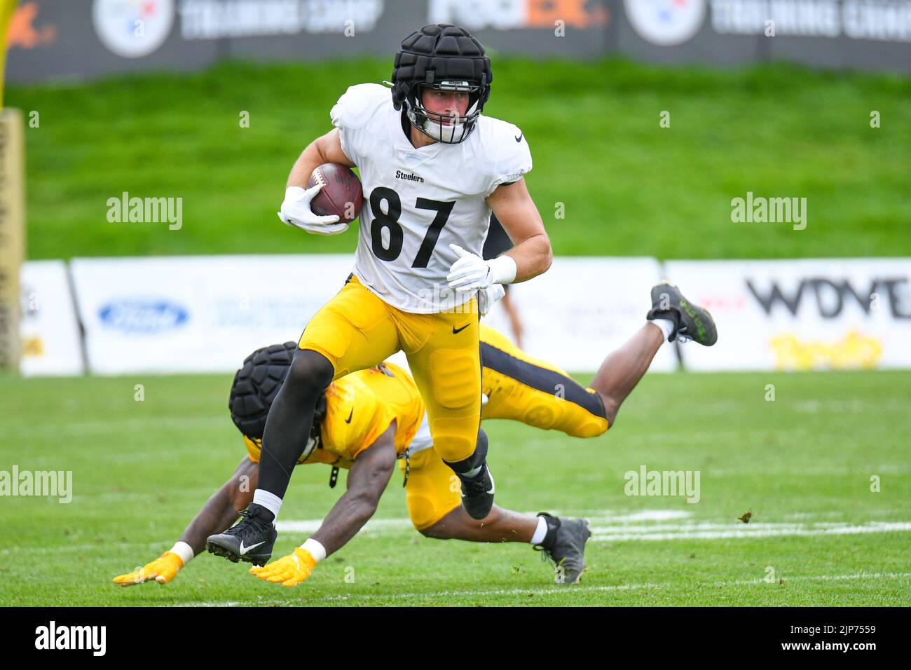 Pittsburgh, Pennsylvania, USA. 15th Aug, 2022. August 15th, 2022 James  Daniels #78 during the Pittsburgh Steelers Training Camp at St. Vincent  College in Latrobe, PA. Jake Mysliwczyk/BMR (Credit Image: © Jake  Mysliwczyk/BMR