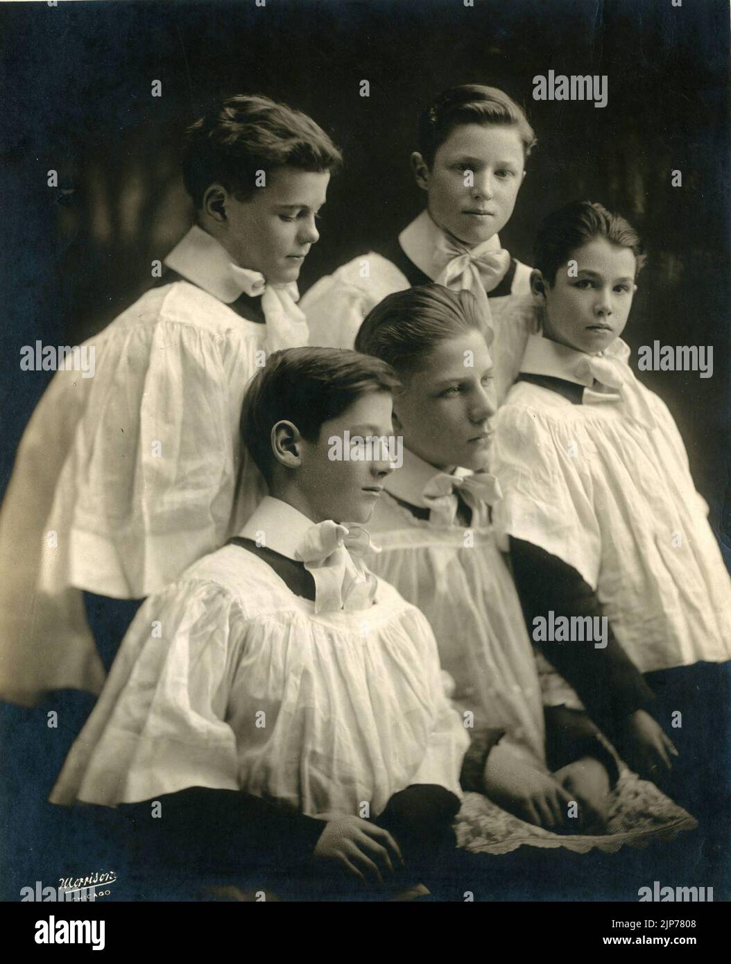 Boy choir hi-res stock photography and images - Alamy