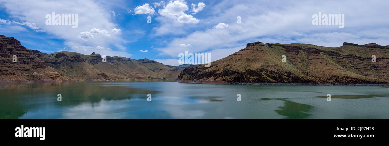 Panorama of the Owyhee Reservoir, eastern Oregon, USA Stock Photo