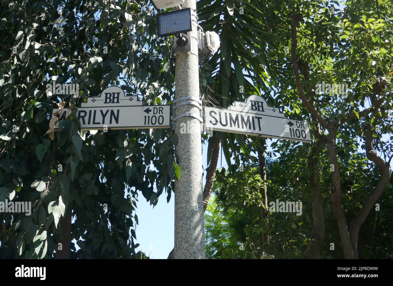 Beverly Hills, California, USA 15th August 2022 Summit Drive and Marilyn Drive on August 15, 2022 in Beverly Hills, California, USA. Photo by Barry King/Alamy Stock Photo Stock Photo