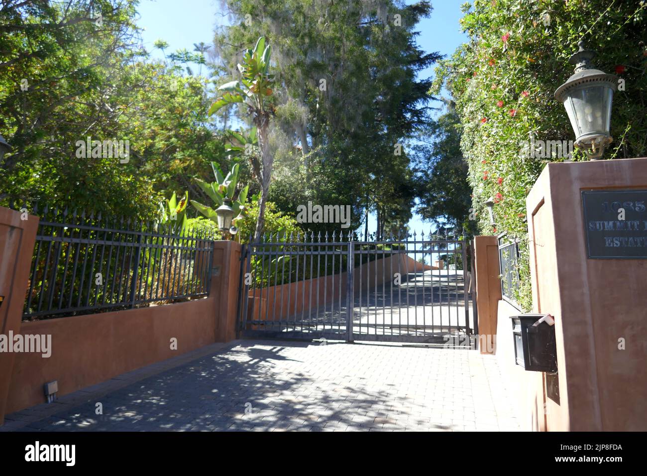 Beverly Hills, California, USA 15th August 2022 Actor Charlie Chaplin's Former Home/Estate at 1085 Summit Drive on August 15, 2022 in Beverly Hills, California, USA. Photo by Barry King/Alamy Stock Photo Stock Photo