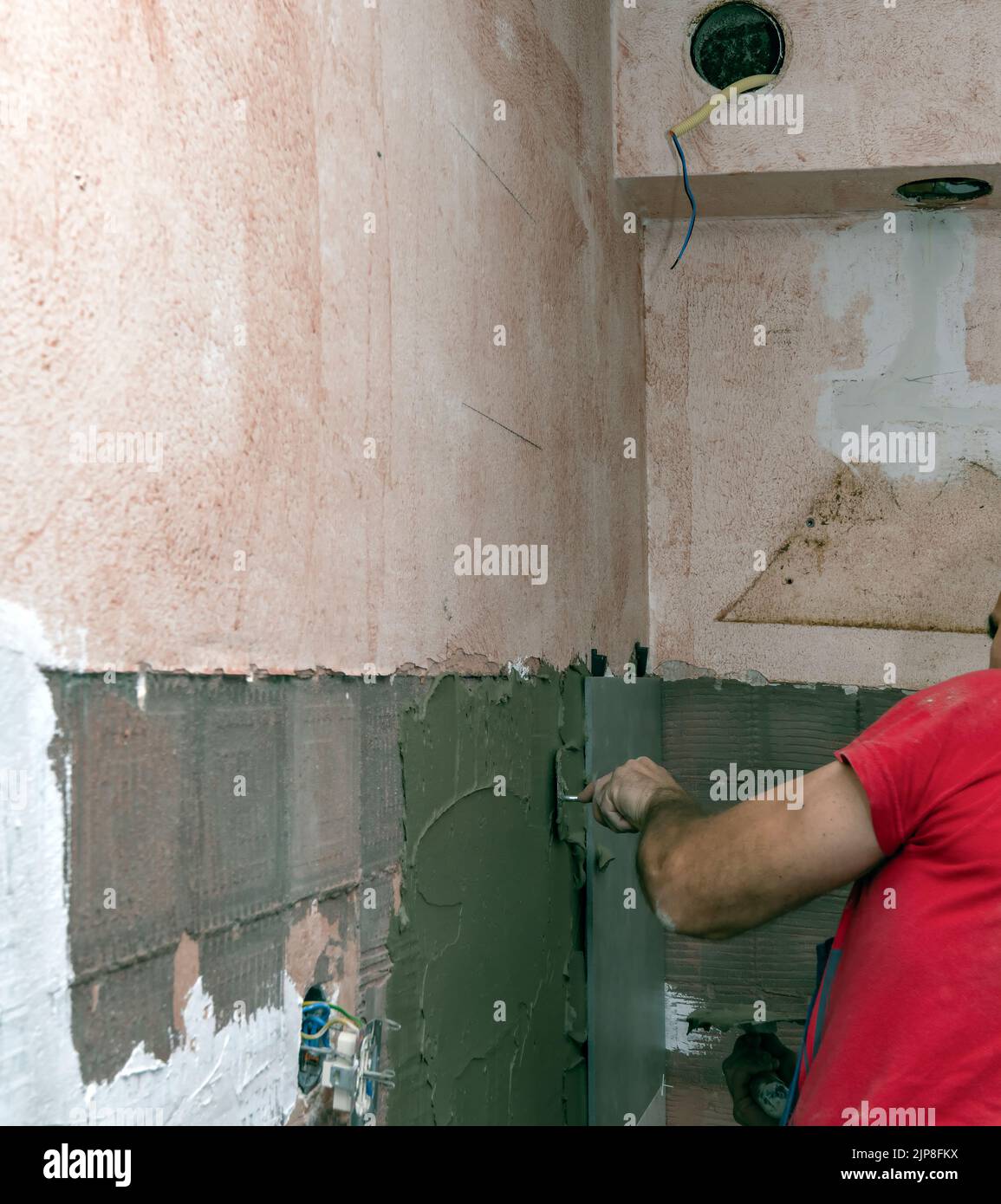 Using trowels hi-res stock photography and images - Alamy