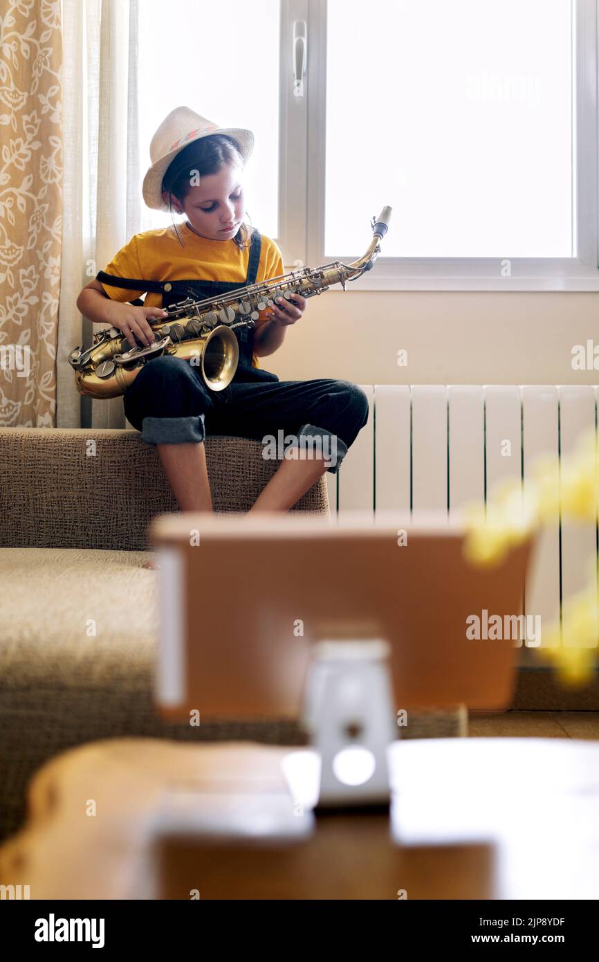 childhood, musical instrument, musically, saxophone, instrument lernen