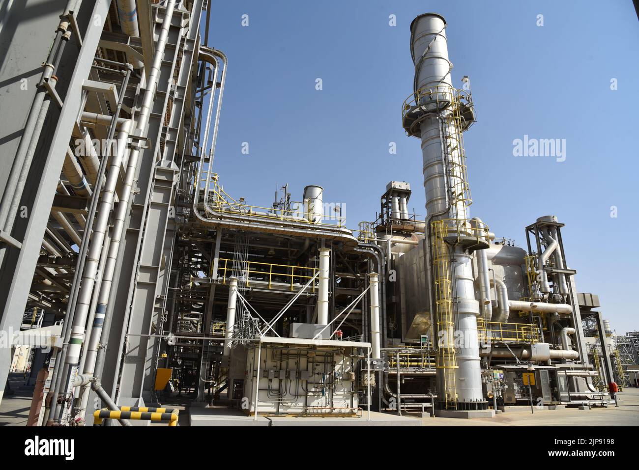 Riyadh. 28th June, 2021. Photo taken on June 28, 2021 shows the industrial estate of Saudi oil giant Aramco in Dammam, Saudi Arabia. TO GO WITH 'Interview: Saudi Aramco expert optimistic about trade, investment cooperation prospects with China' Credit: Hu Guan/Xinhua/Alamy Live News Stock Photo