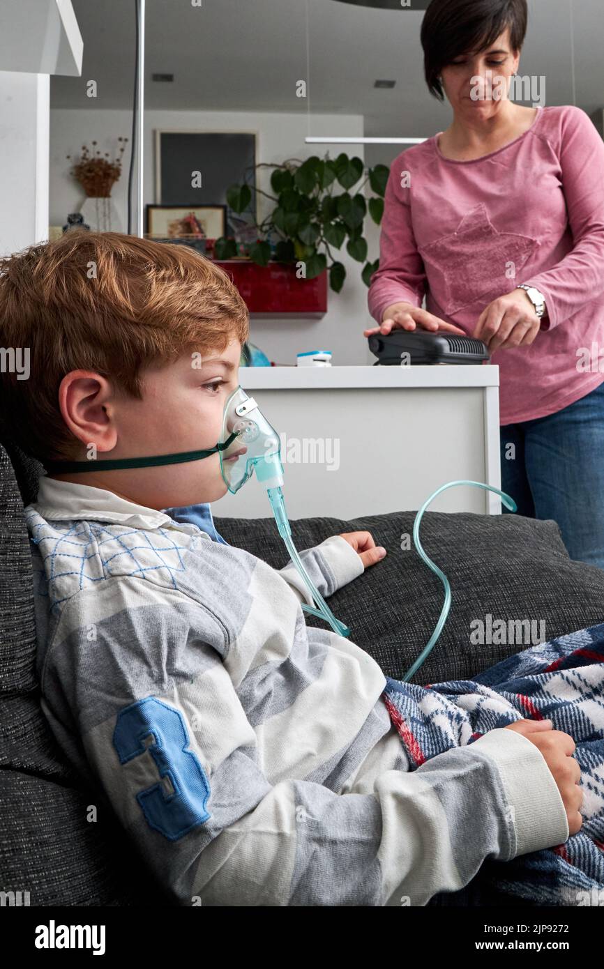 oxygen mask, respiratory disease, nebulizer, inhalation, oxygen masks