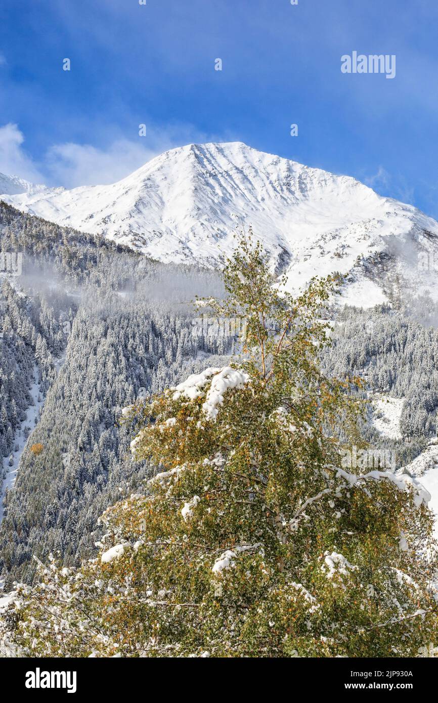 Alpine scene snow capped hi-res stock photography and images - Alamy