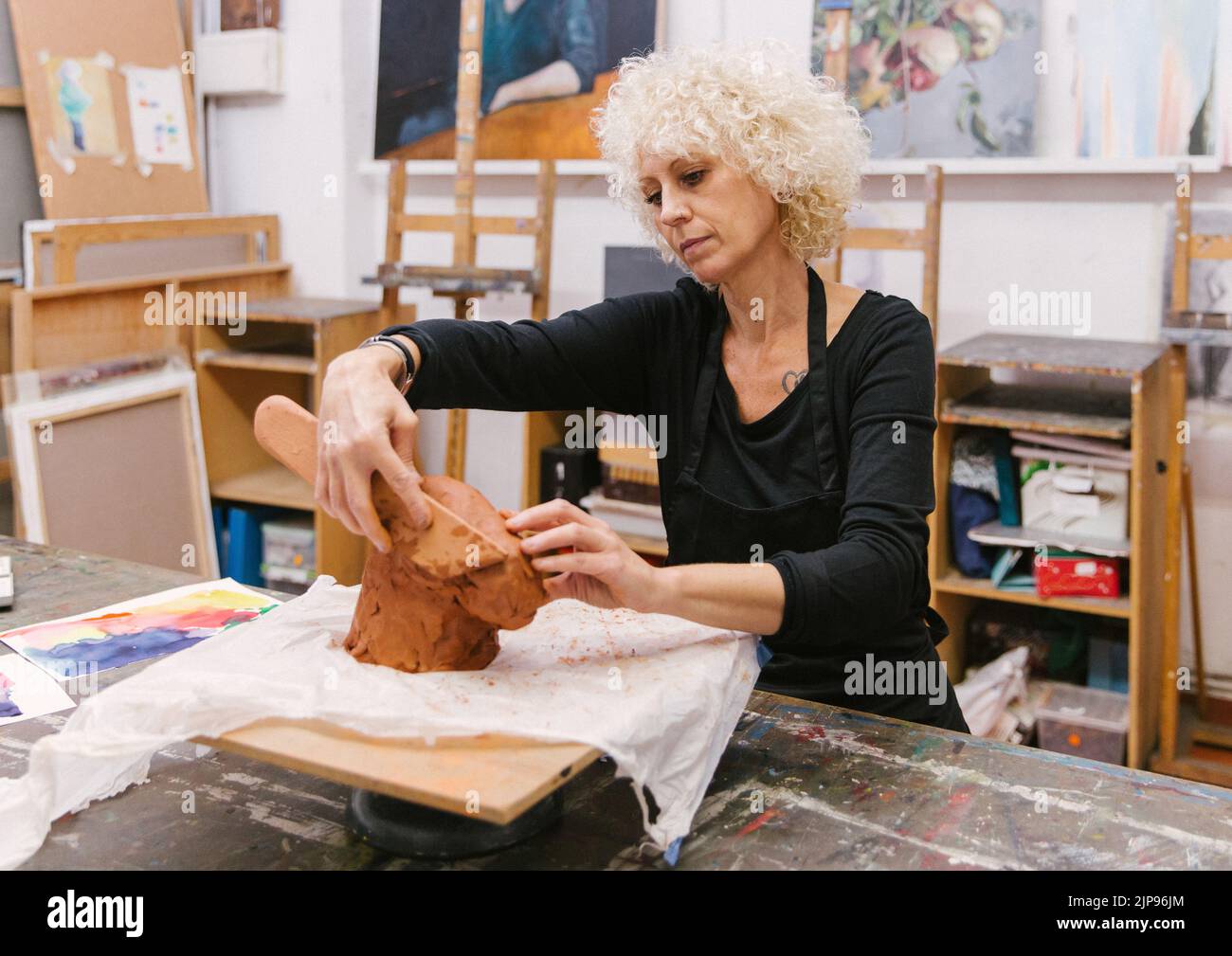 sculpture, modeling, bildhauerin, sculptures Stock Photo Alamy