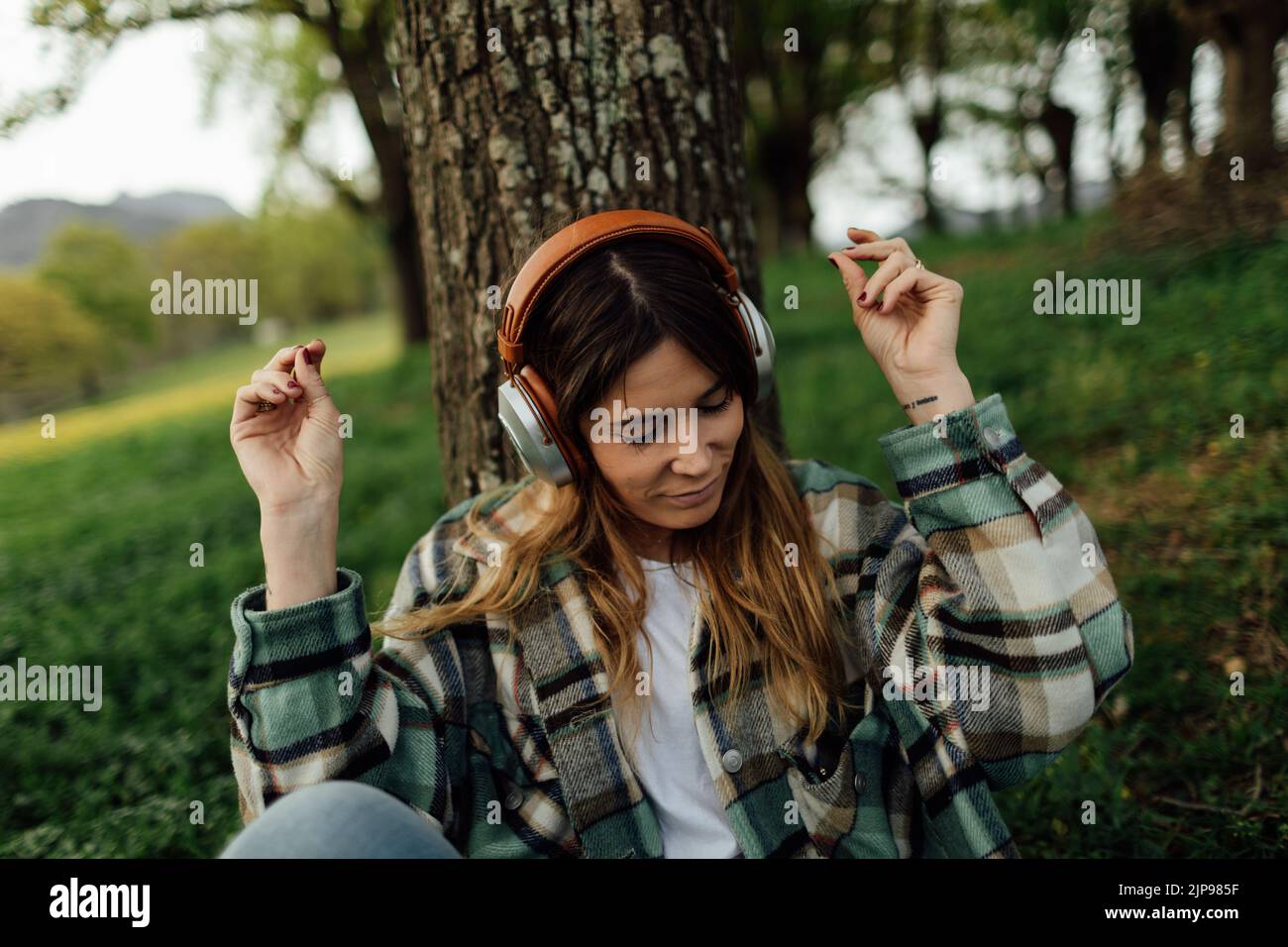 enjoy, listening music, enjoys, listening musics Stock Photo - Alamy