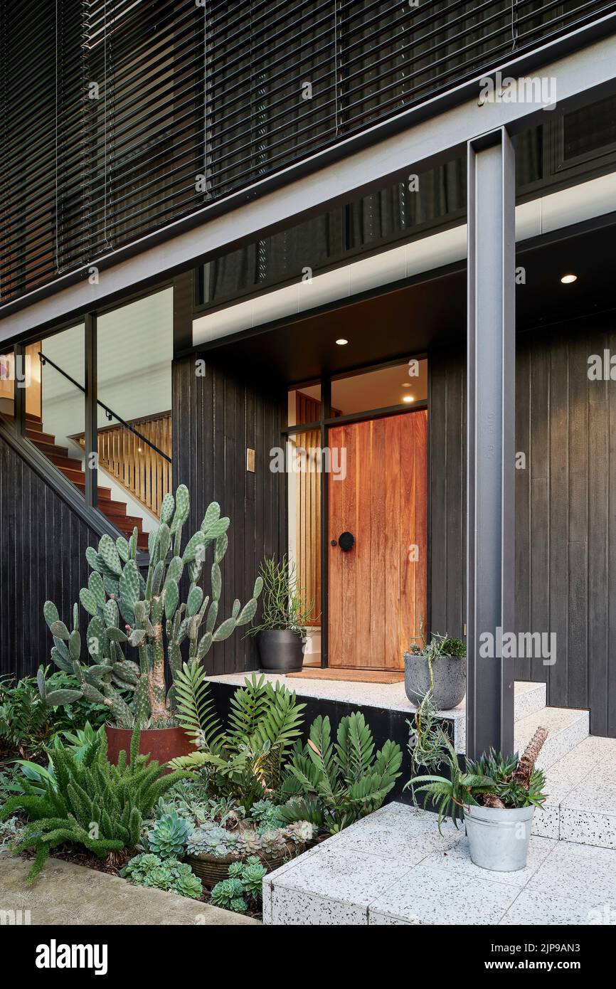 Cladding upgrade hi-res stock photography and images - Alamy