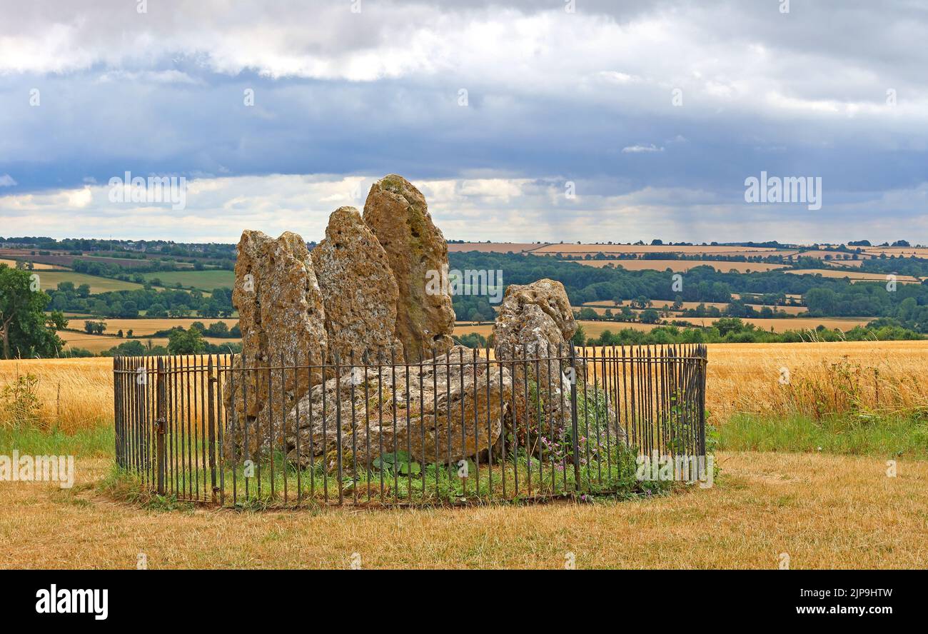 Rollright stones - burial chamber, The Whispering Knights, Little Rollright, Long Compton, Warwickshire, England, UK,  OX7 5QB Stock Photo