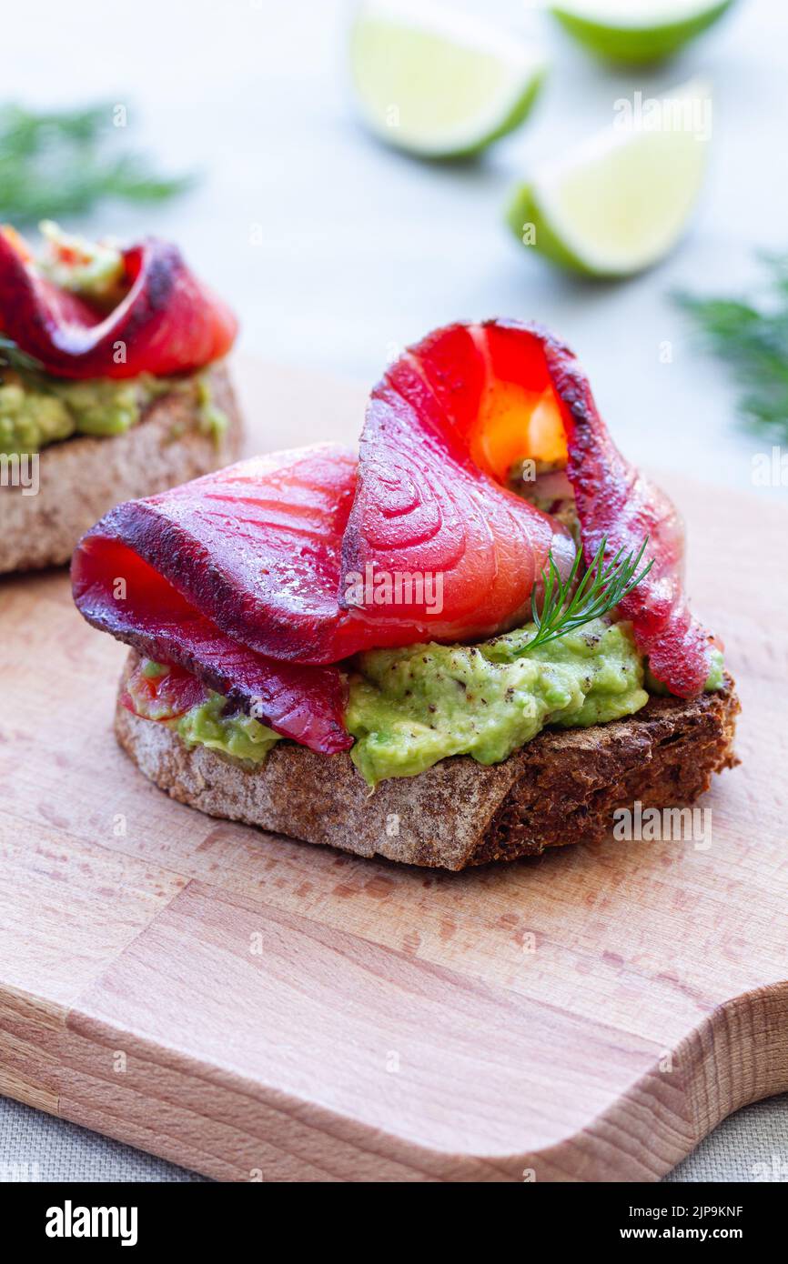 snack, finger food, avocado-lachs-brot, graved rote-bete-lachs, snacks, finger foods Stock Photo