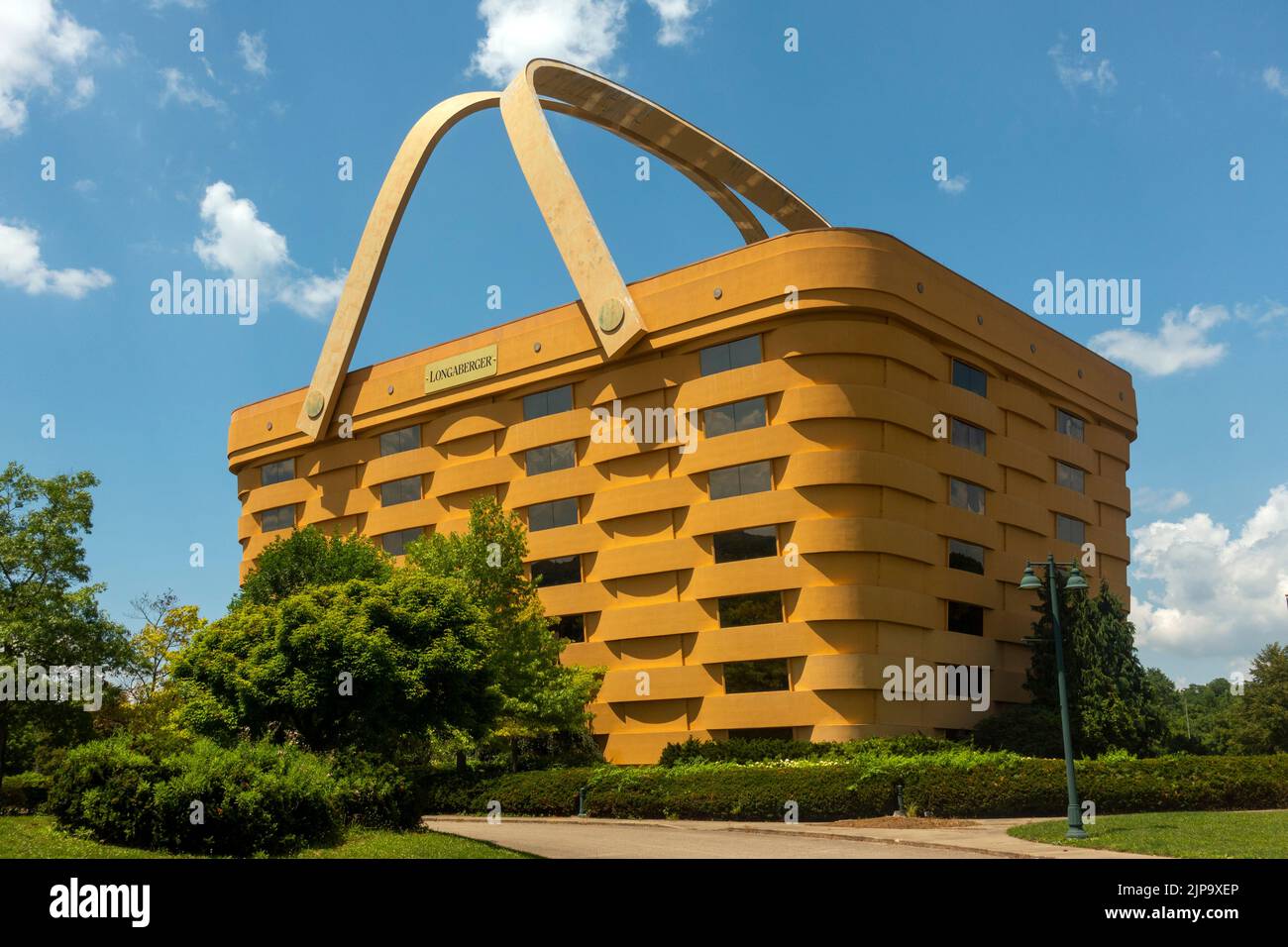 Longaberger basket building hi-res stock photography and images - Alamy