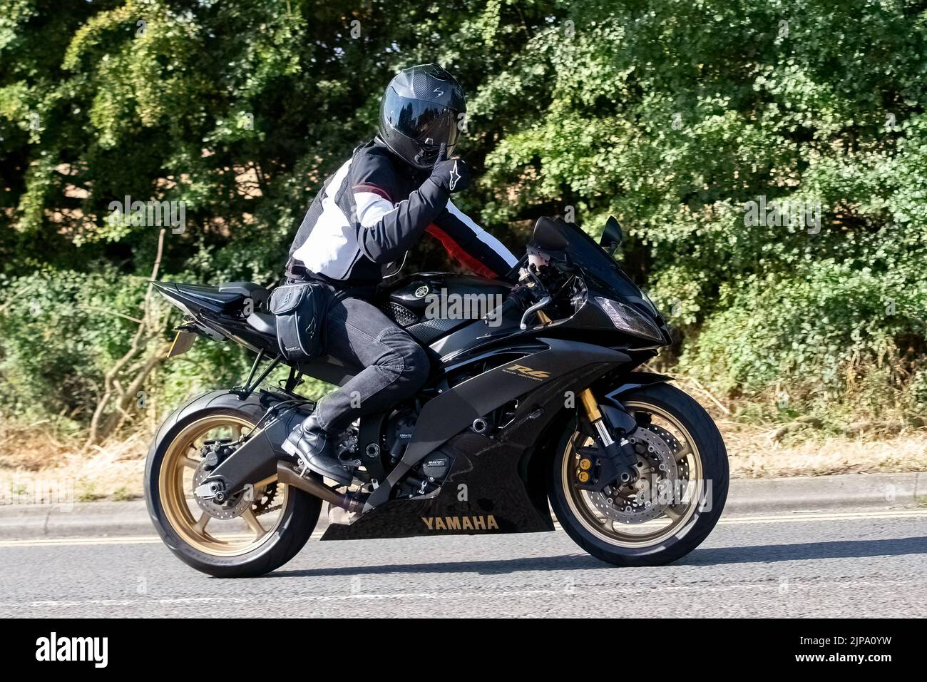 Black yamaha r6 hi-res stock photography and images - Alamy