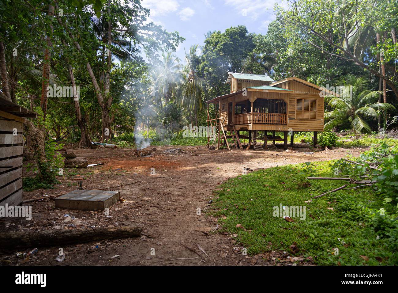 Timber house under construction in the lush jungle near Gizo, in the ...