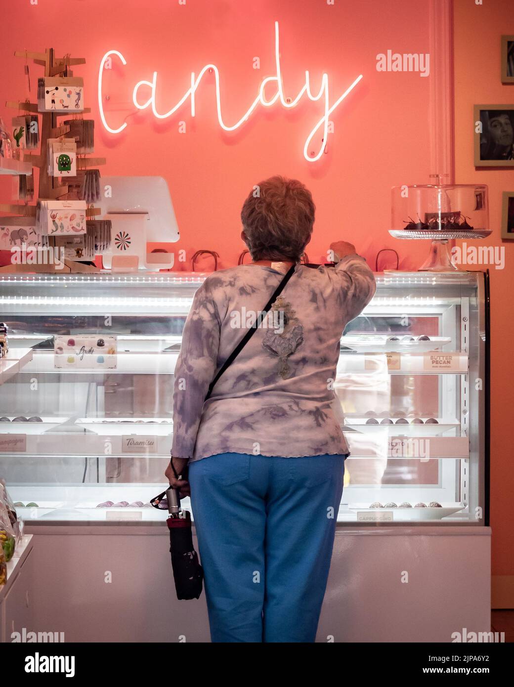Candy buying hi-res stock photography and images - Alamy