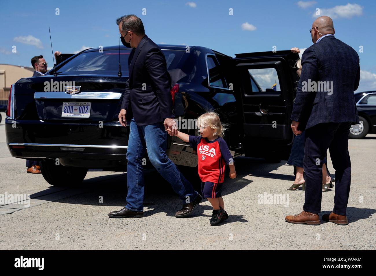 Hunter Biden and his son Beau Biden walk to a limousine as U.S. President Joe Biden returns from Kiawah Island, South Carolina, at Joint Base Andrews in Maryland, U.S., August 16, 2022.      REUTERS/Joshua Roberts Stock Photo