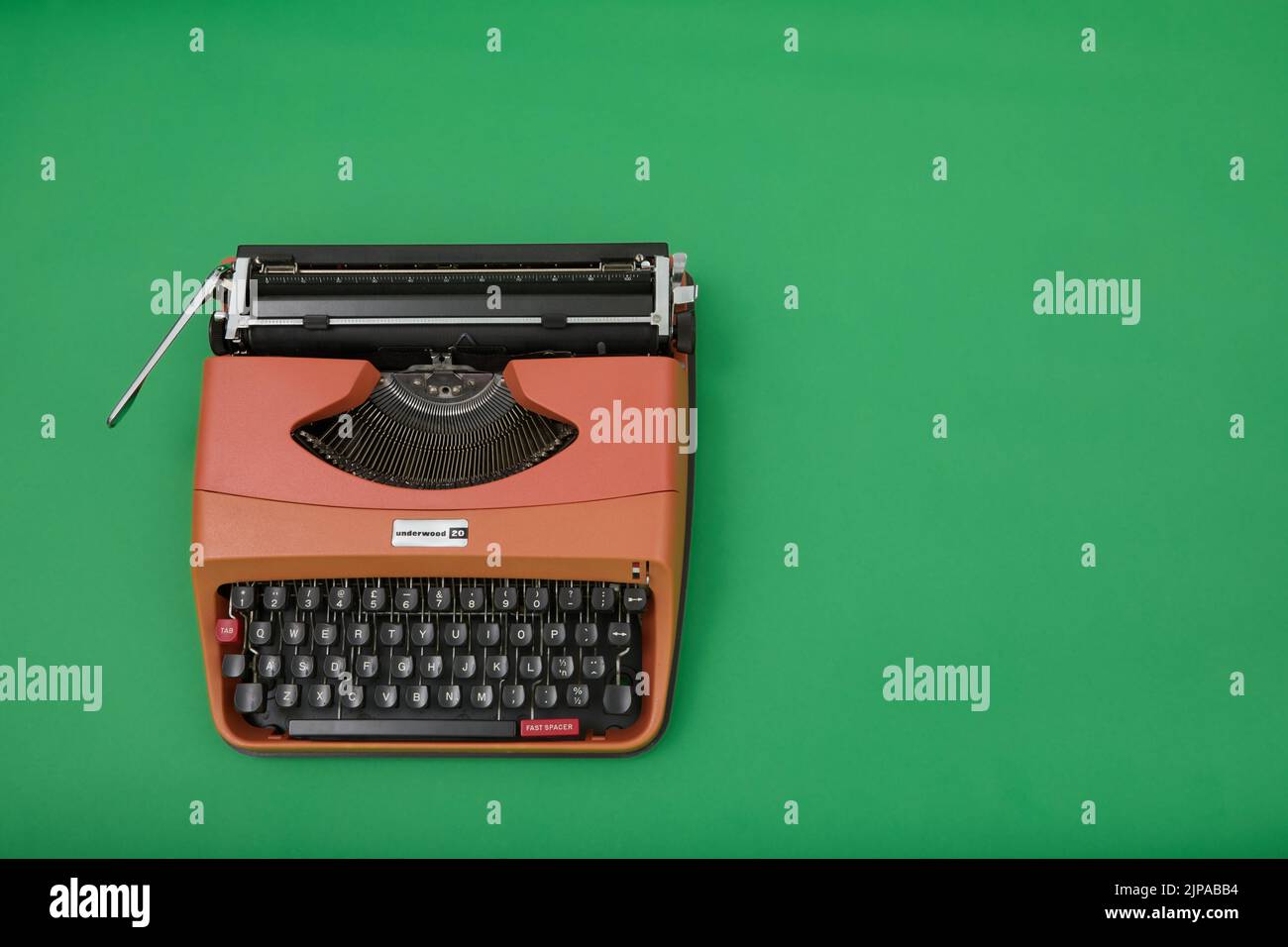 1970s typewriter hi-res stock photography and images - Alamy