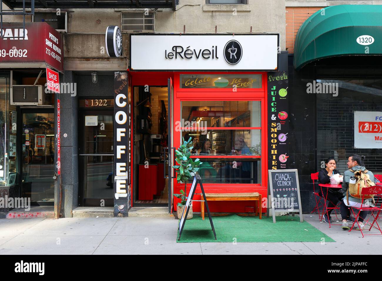 Le Reveil Coffee, 1322 2nd Ave, New York, NYC storefront photo of a coffee shop and cafe in Manhattan's Upper East Side. Stock Photo