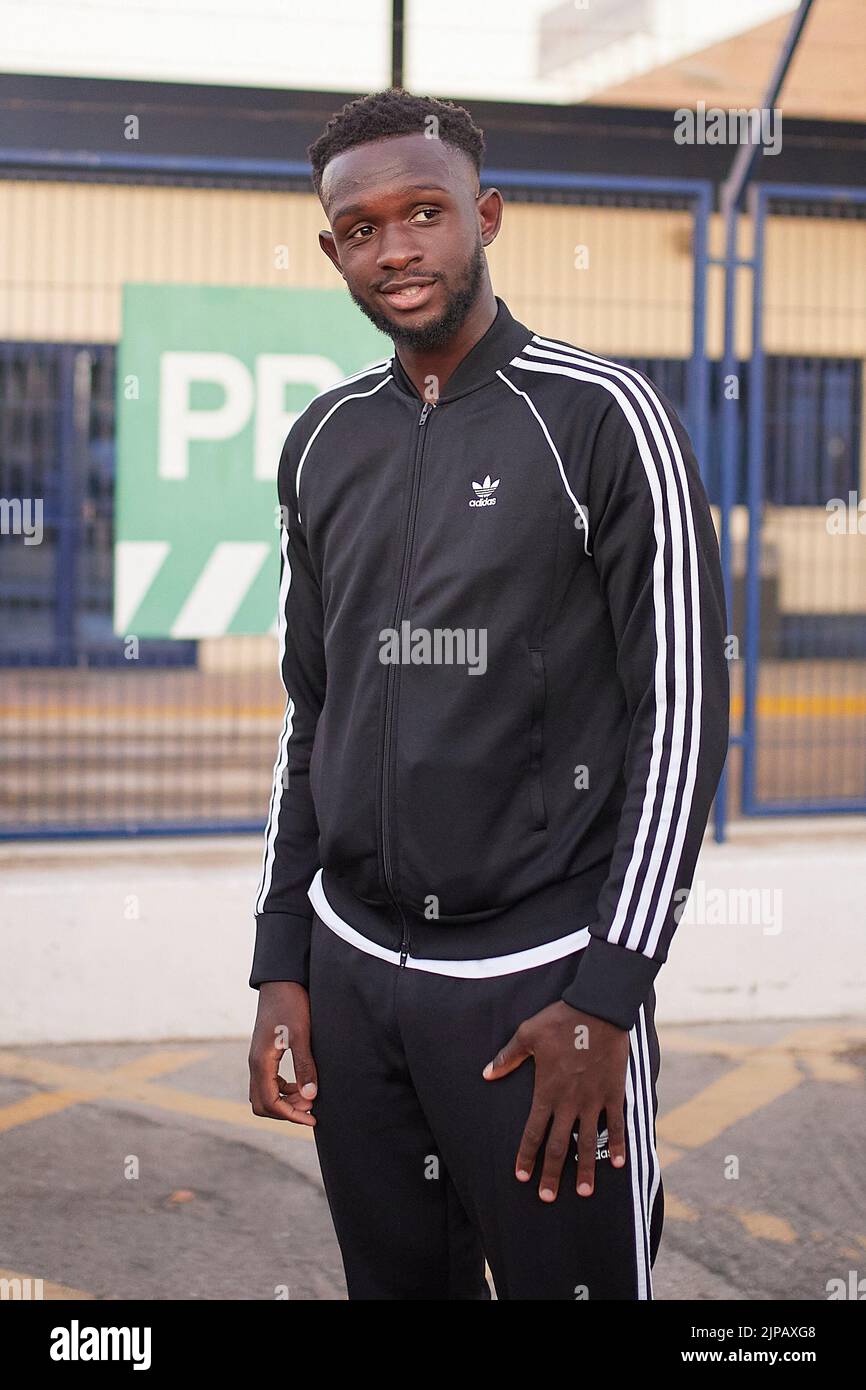 Sevilla, Spain. 16th Aug, 2022. French footballer Tanguy Nianzou arrives at Sevilla Airport in preparation for a transfer from FC Bayern Munich to Sevilla FC. (Photo Credit: Gonzales Photo/Alamy Live News Stock Photo