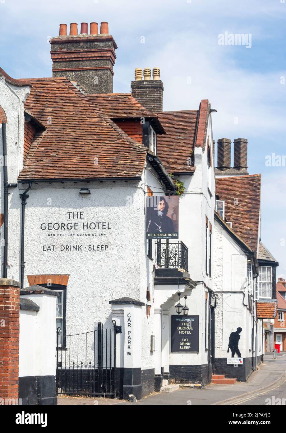 16th century The George Hotel, High Street, Amesbury, Wiltshire, England, United Kingdom Stock Photo