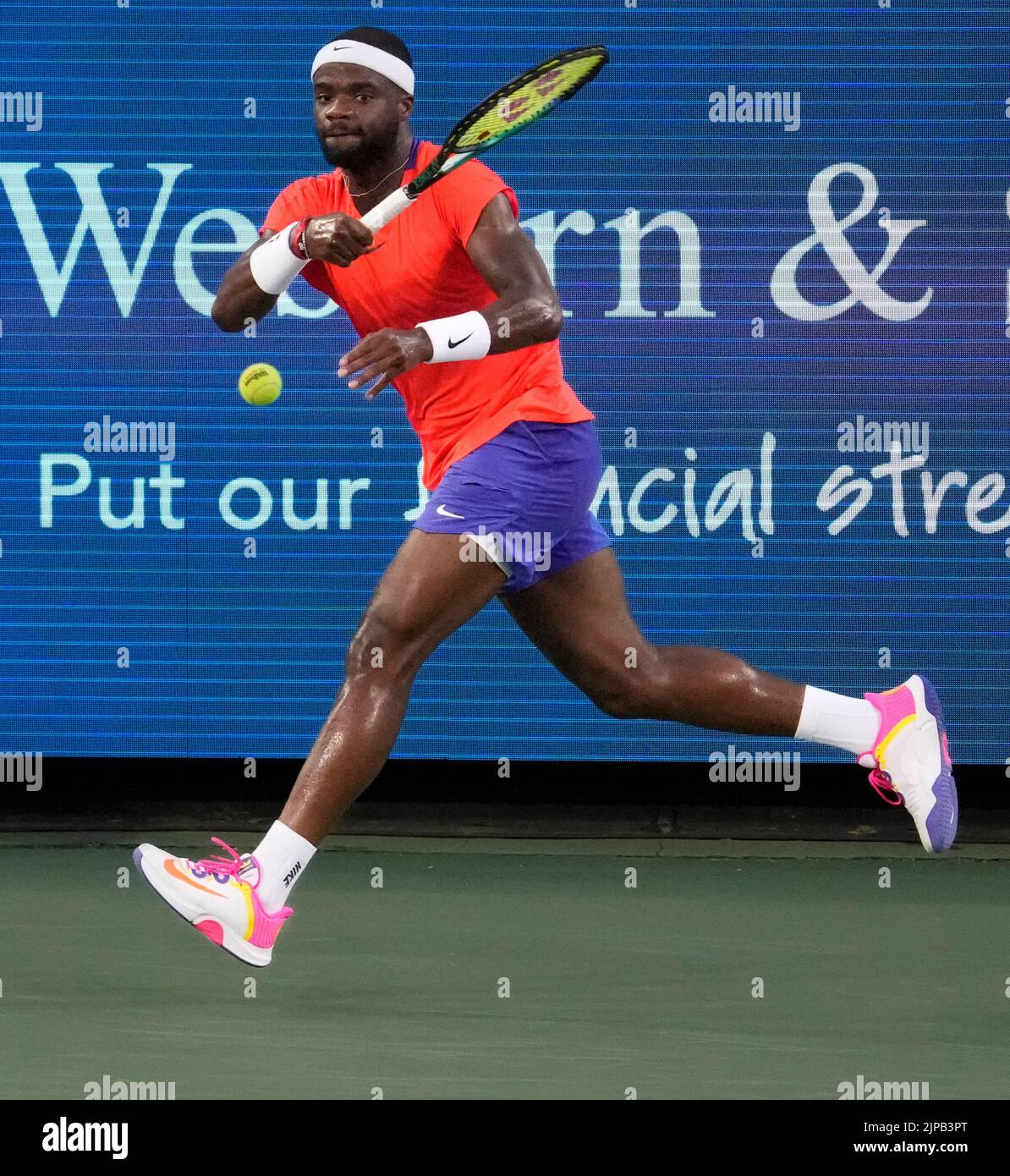 August 15, 2022: Frances Tiafoe (USA) defeated Matteo Berrettini (ITA) 7-6, 6-4, 7-6 at the Western & Southern Open being played at Lindner Family Tennis Center in Cincinnati, Ohio/USA © Leslie Billman/Tennisclix/Cal Sport Media Stock Photo