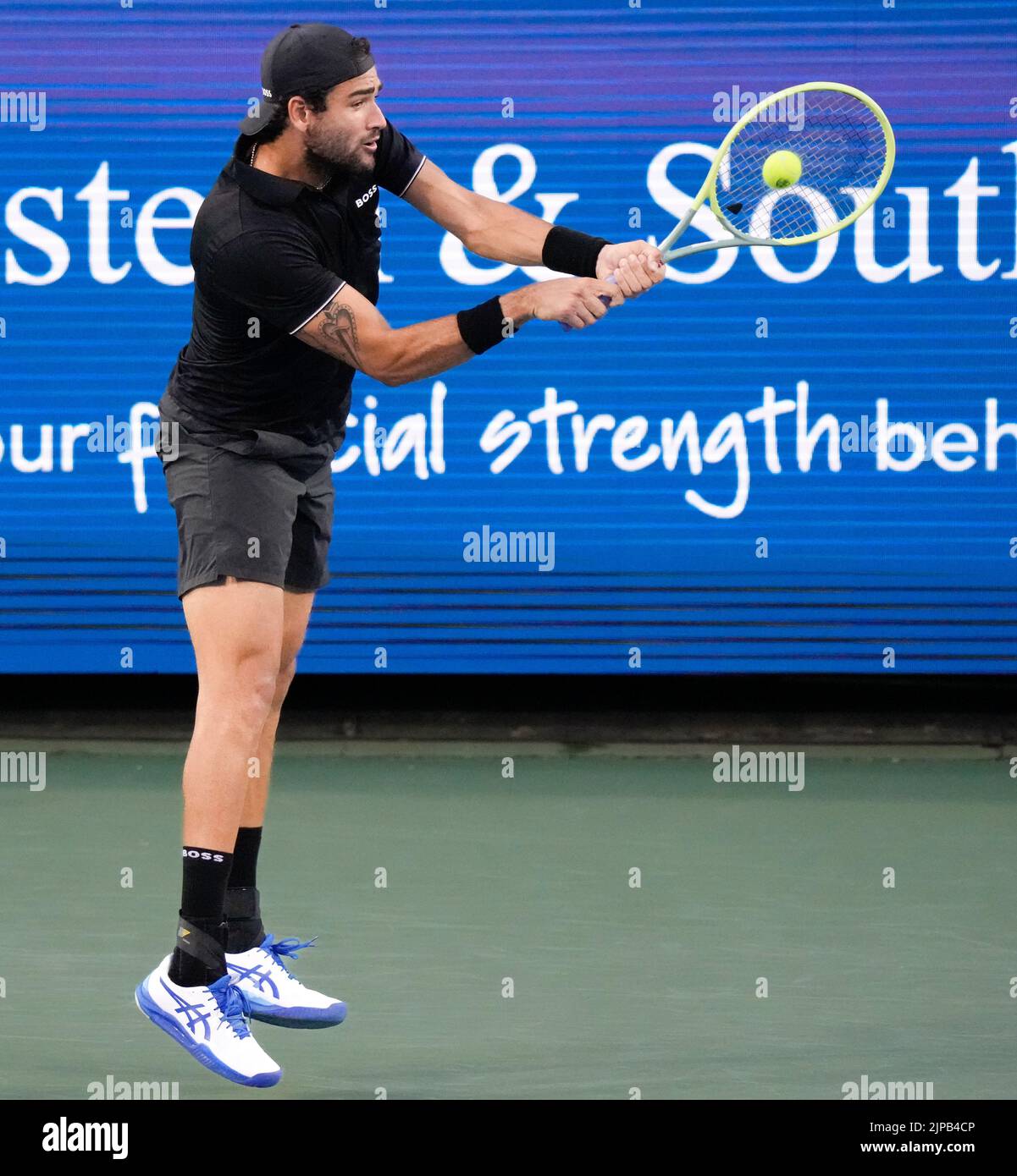 August 15, 2022: Matteo Berrettini (ITA) loses to Frances Tiafoe (USA), 7-6, 6-4 7-6 at the Western & Southern Open being played at Lindner Family Tennis Center in Cincinnati, Ohio, {USA} © Leslie Billman/Tennisclix/Cal Sport Media Stock Photo