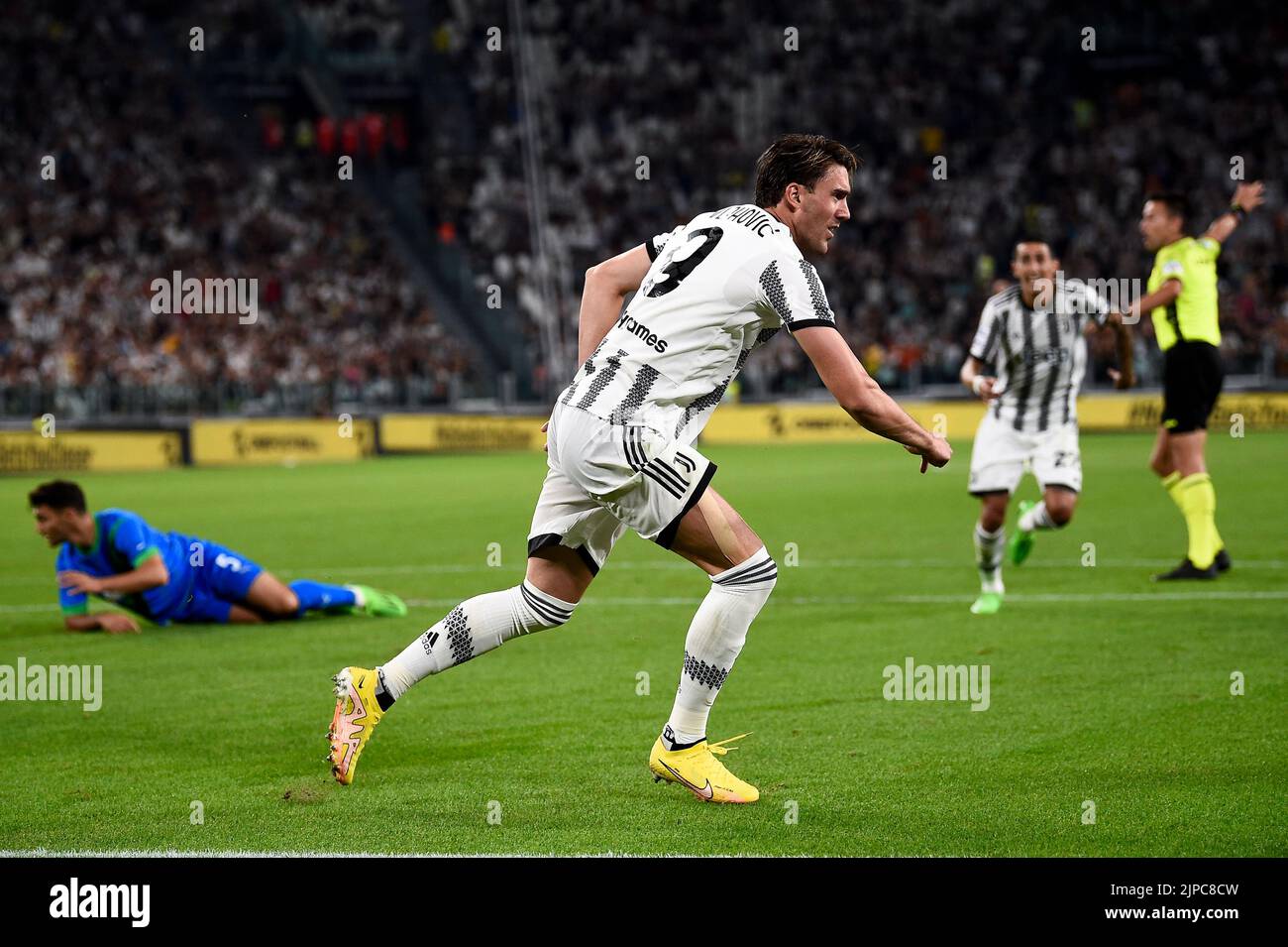 Turin, Italy. 15 August 2022. Dusan Vlahovic of Juventus FC celebrates after scoring a goal during the Serie A football match between Juventus FC and US Sassuolo. Credit: Nicolò Campo/Alamy Live News Stock Photo