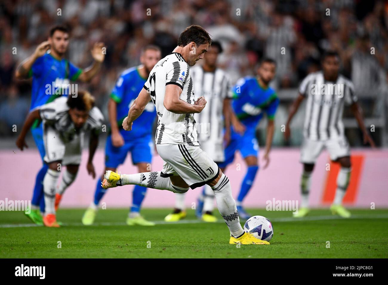 Turin, Italy. 15 August 2022. Dusan Vlahovic of Juventus FC scores a goal from a penalty kick during the Serie A football match between Juventus FC and US Sassuolo. Credit: Nicolò Campo/Alamy Live News Stock Photo