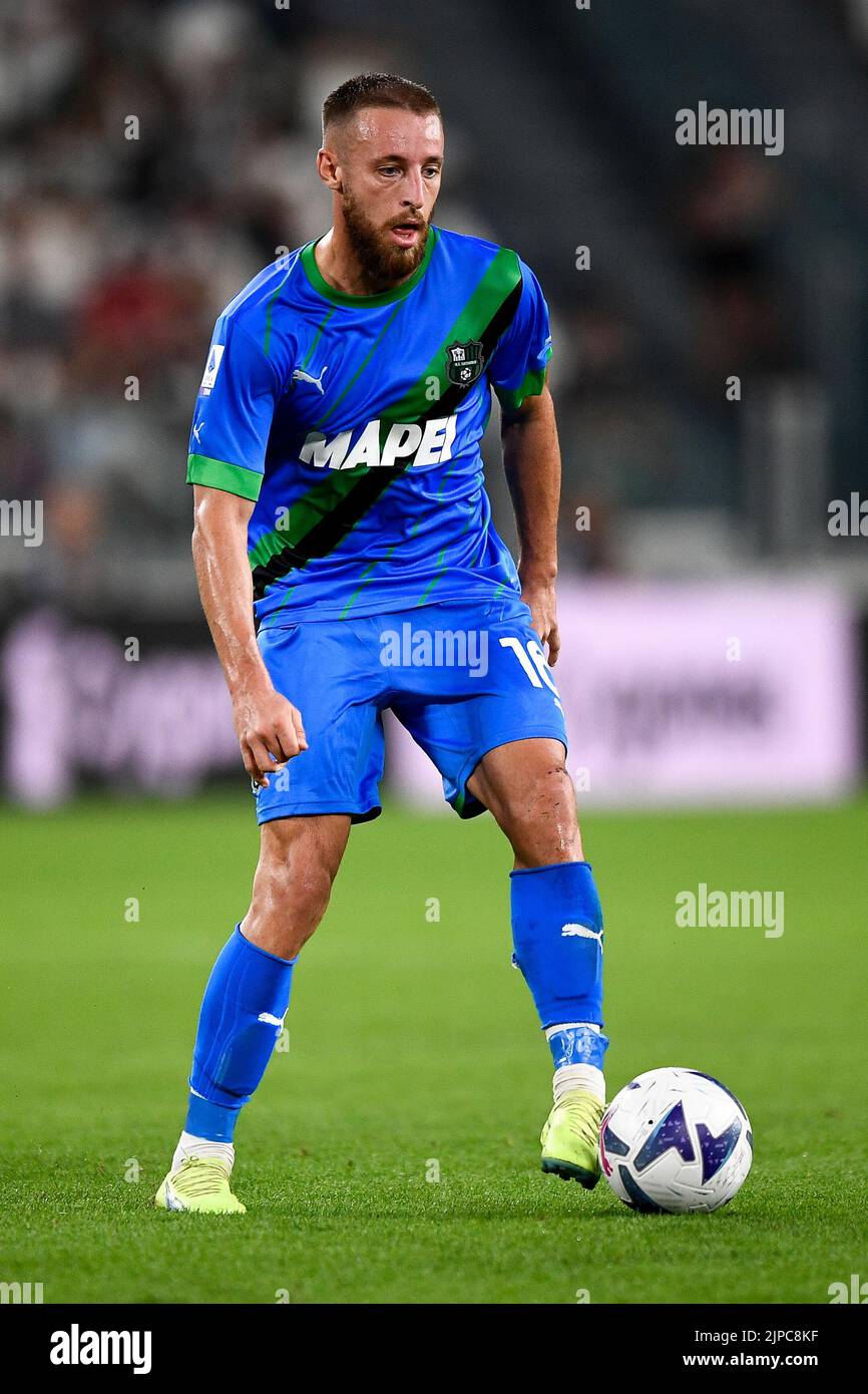 Turin, Italy. 15 August 2022. Davide Frattesi of US Sassuolo in action during the Serie A football match between Juventus FC and US Sassuolo. Credit: Nicolò Campo/Alamy Live News Stock Photo