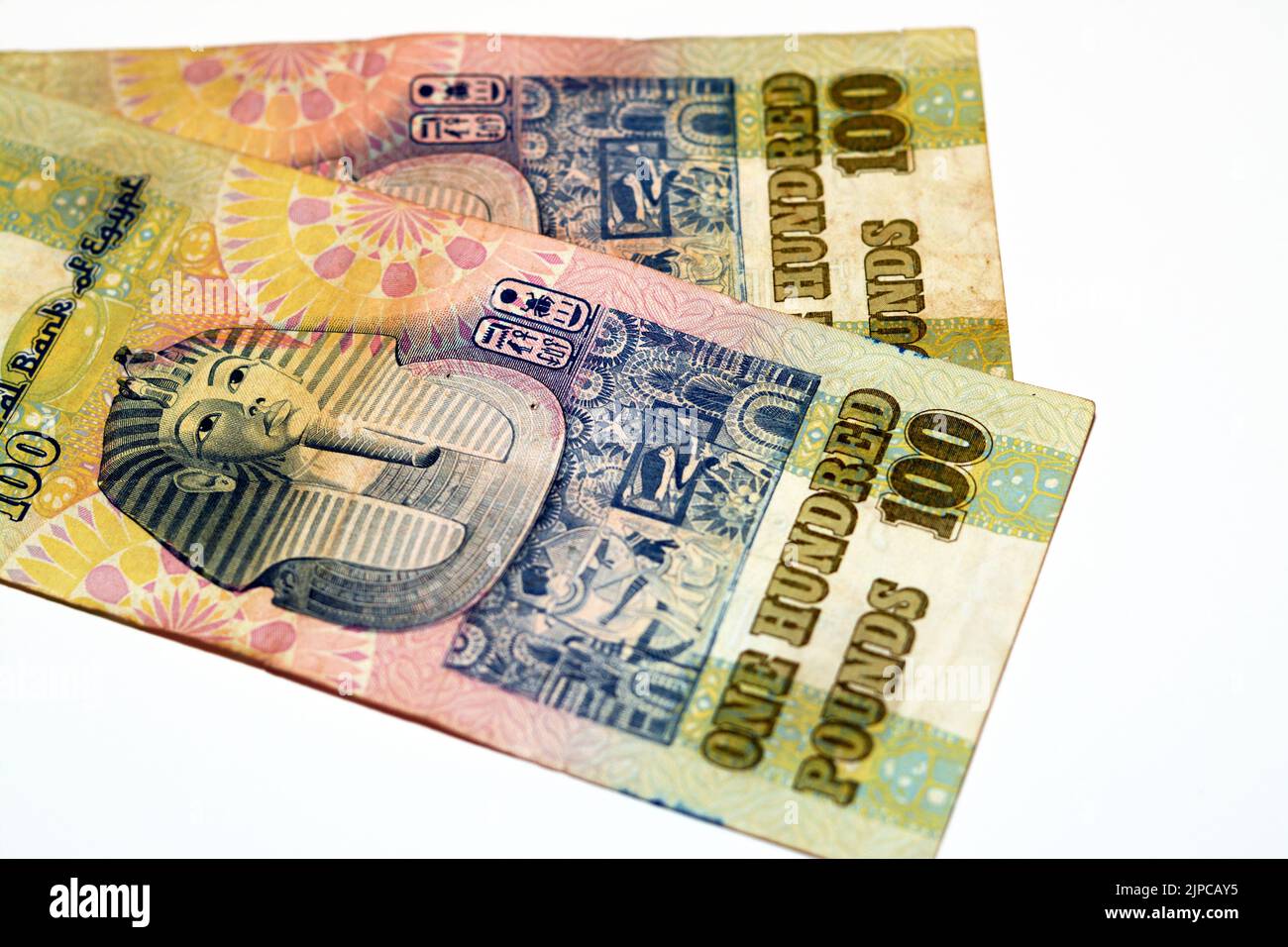 Reverse Sides Of An Old 100 LE EGP One Hundred Egyptian Cash Money convert-200-usd-dollar-in-indian-rupee-today-usd-to-inr