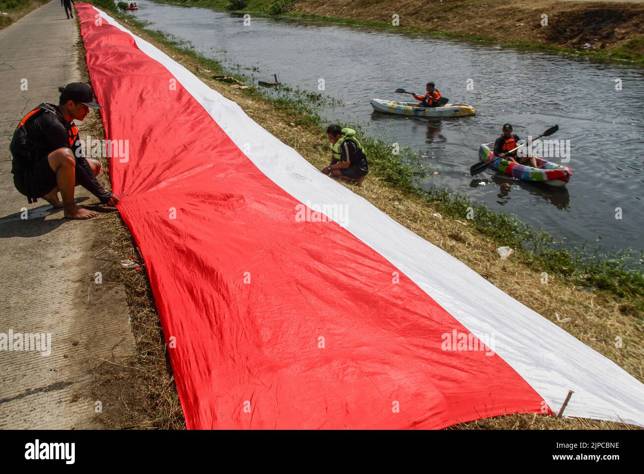 Pasar Rancaekek Rancaekek, West Java, Indonesia. 17th Aug, 2022. Members of the ...