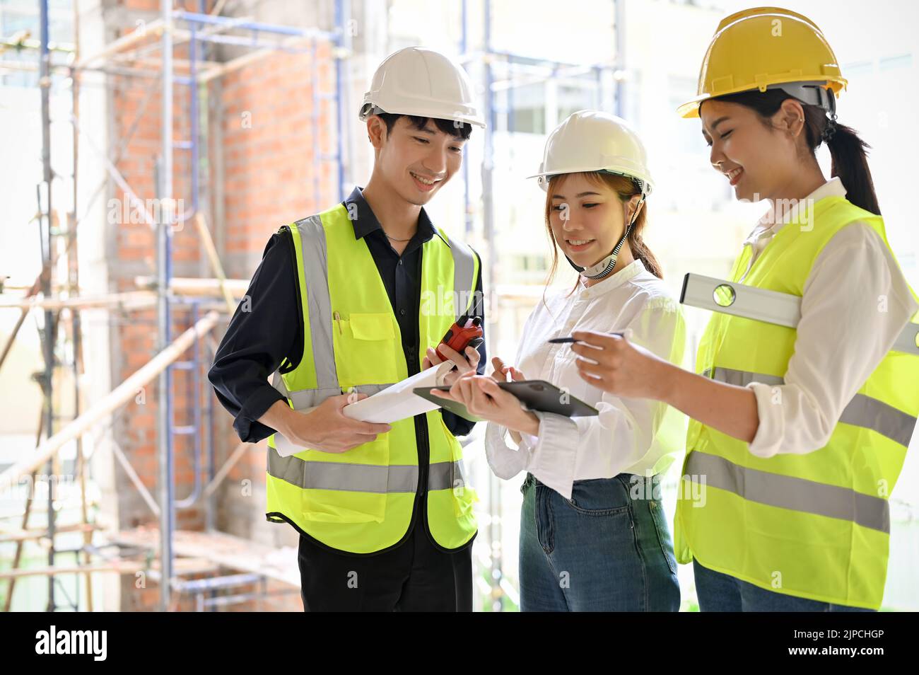 Asian engineer hard hat hi-res stock photography and images - Alamy