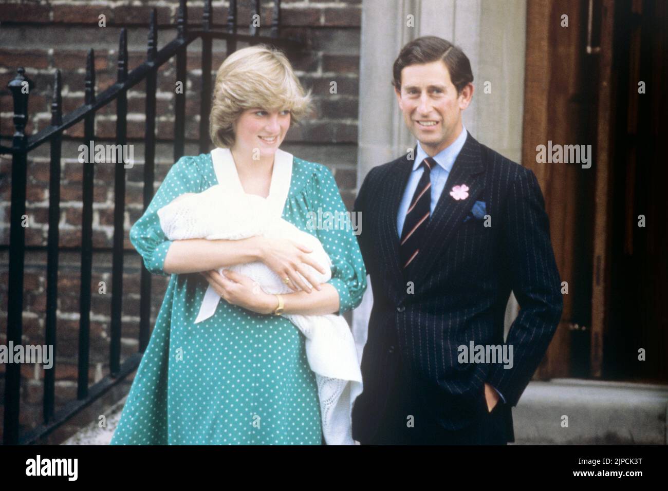 File photo dated 22/06/82 of the Prince and Princess of Wales leaving the Lindo Wing at St. Mary's Hospital after the birth of their baby son, Prince William. Consumer Prices Index (CPI) inflation reached 10.1 percent last month, the biggest jump in the cost of living since February 1982, when CPI reached 10.4 percent, according to estimates. Issue date: Wednesday August 17, 2022. Stock Photo