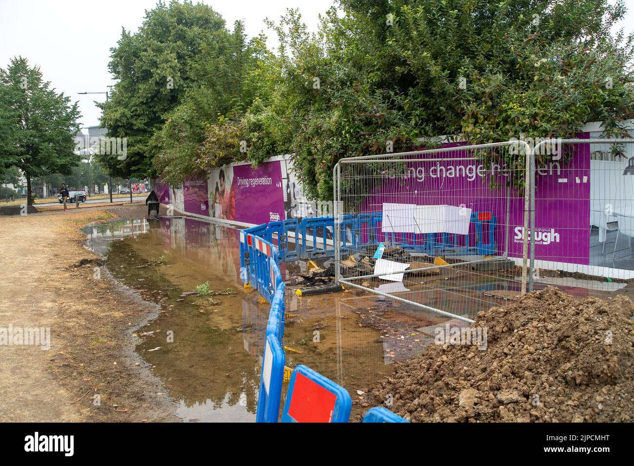 Leaking water from pipes hires stock photography and images Alamy